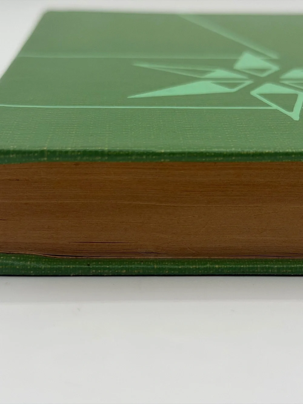 Queens Die Proudly by W. L. White (Hardcover Book, 1943) Former Library Book